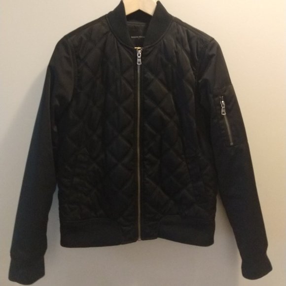 Banana Republic Factory Jackets & Blazers - Banana Republic Factory black quilted bomber jacket size small